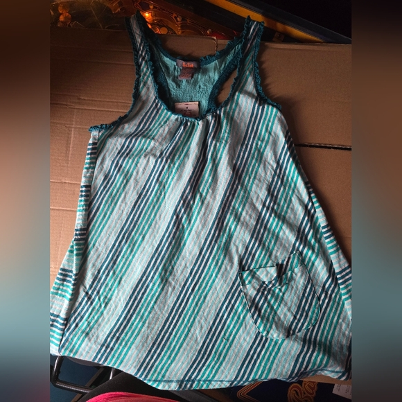 NWT SoSik S Jade Striped Tank w/ Single Pocket & Floral Lace Racerback - Picture 1 of 4